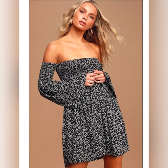 Lulus Dresses & Skirts - Lulu's Off the Shoulder Pickin' Daisies Mini Dress